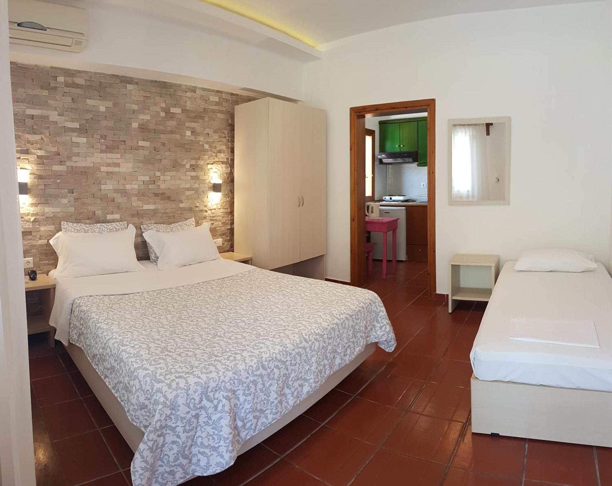 Efrosini Hotel Apartments & Studios Paralia Panteleimonos Extérieur photo