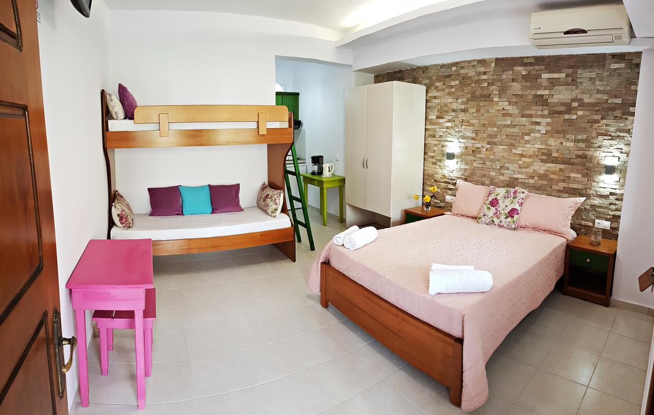 Efrosini Hotel Apartments & Studios Paralia Panteleimonos Extérieur photo